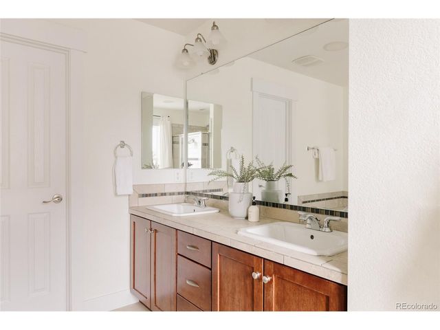 2807 Geneva St, Denver, CO 80238