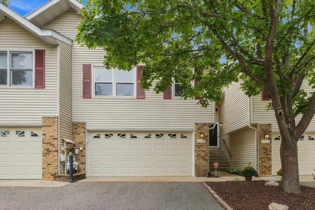 4240 Boulder Ridge Point, Eagan, MN 55122 — photo 4
