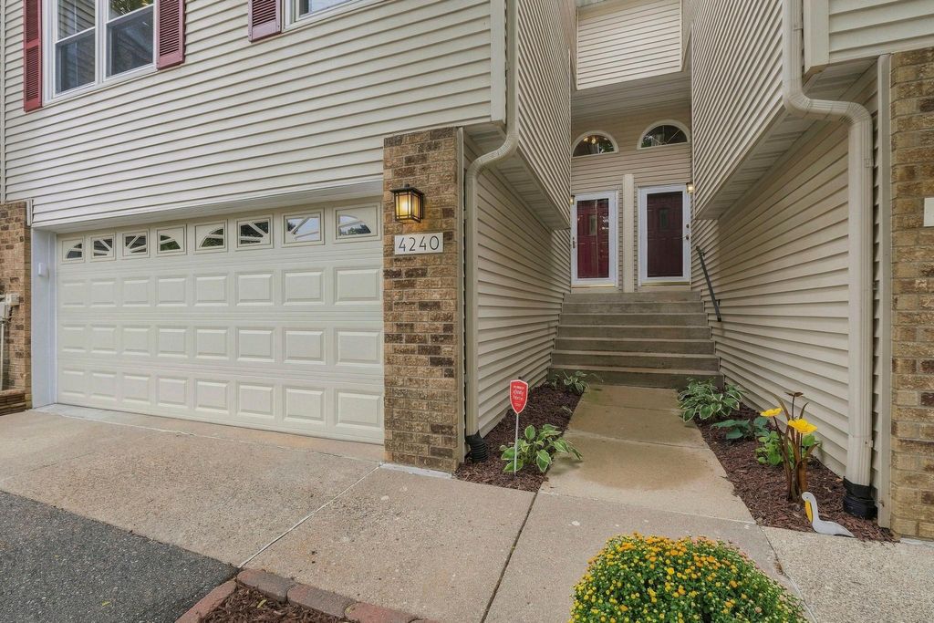 4240 Boulder Ridge Point, Eagan, MN 55122 — photo 5