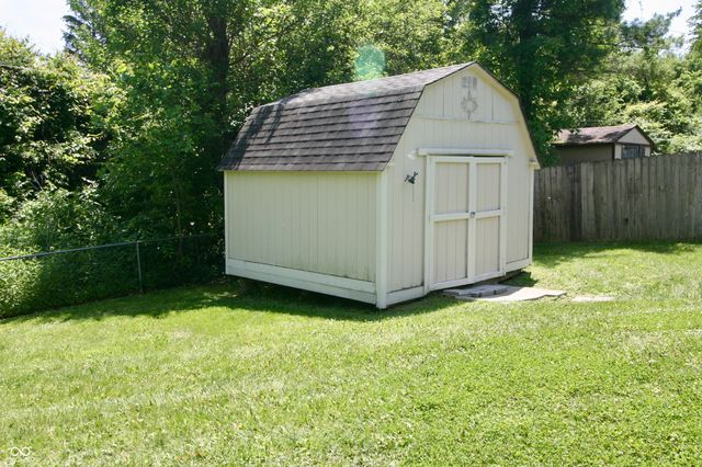 7749 Venetian Way, Indianapolis, IN 46217