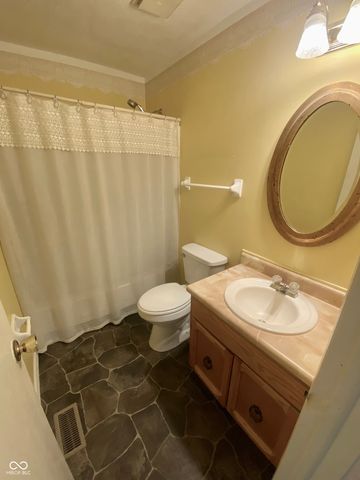 7749 Venetian Way, Indianapolis, IN 46217