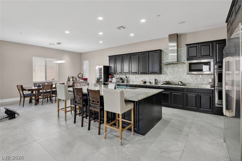 Image 11 of property listing at 782 Glistening Light Court, Henderson, NV 89052