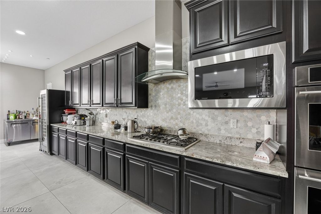 Image 15 of property listing at 782 Glistening Light Court, Henderson, NV 89052