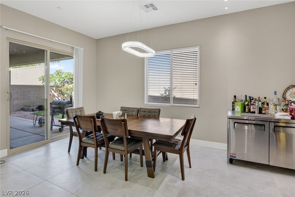 Image 17 of property listing at 782 Glistening Light Court, Henderson, NV 89052