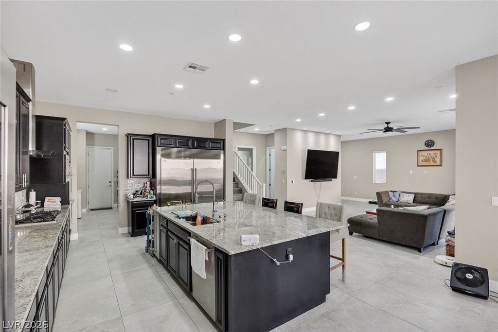 Image 18 of property listing at 782 Glistening Light Court, Henderson, NV 89052