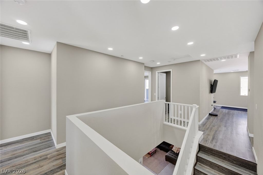 Image 21 of property listing at 782 Glistening Light Court, Henderson, NV 89052