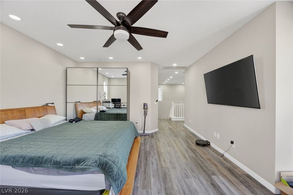 Image 22 of property listing at 782 Glistening Light Court, Henderson, NV 89052