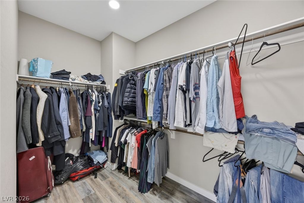 Image 30 of property listing at 782 Glistening Light Court, Henderson, NV 89052