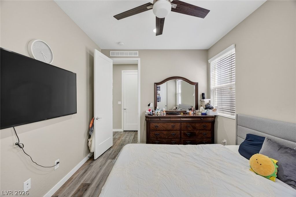 Image 32 of property listing at 782 Glistening Light Court, Henderson, NV 89052