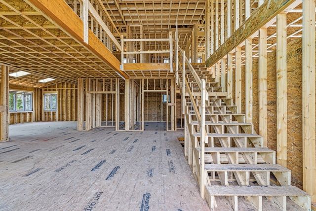 135 Nobscot Drive, Framingham, MA 01701