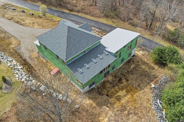 135 Nobscot Drive, Framingham, MA 01701