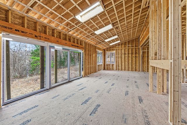 135 Nobscot Drive, Framingham, MA 01701
