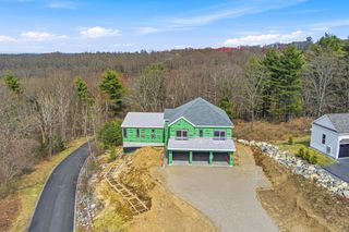 135 Nobscot Drive, Framingham, MA 01701