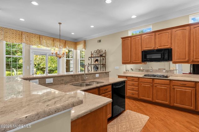 13 Northshire Court, Freehold, NJ 07728