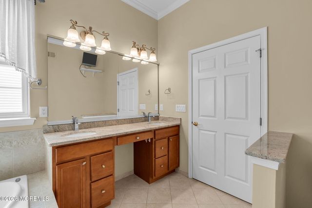 13 Northshire Court, Freehold, NJ 07728