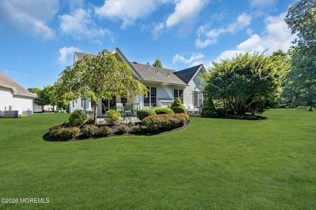 13 Northshire Court, Freehold, NJ 07728