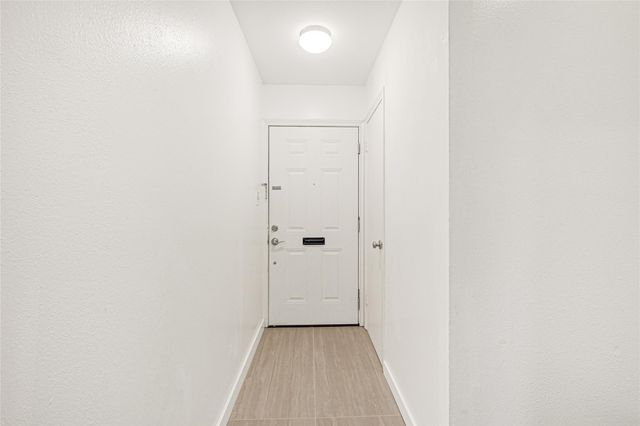 2025 Winrock Boulevard 165, Houston, TX 77057