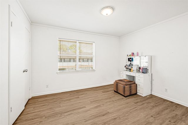 2025 Winrock Boulevard 165, Houston, TX 77057