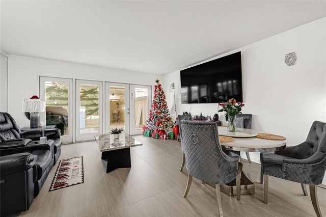 2025 Winrock Boulevard 165, Houston, TX 77057