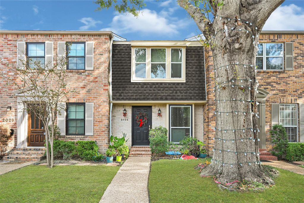 2025 Winrock Boulevard 165, Houston, TX 77057