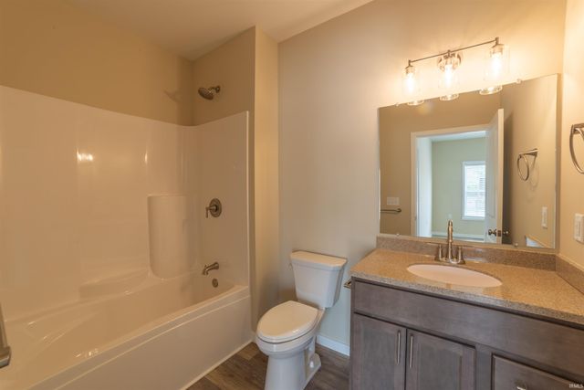 2427 Focus Trace, Evansville, IN 47715