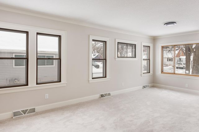 4158 Zane Avenue N, Robbinsdale, MN 55422