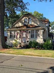 27 Parallel St, Springfield, MA 01104