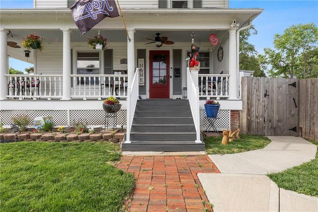 601 NE Douglas Street, Lee's Summit, MO 64063