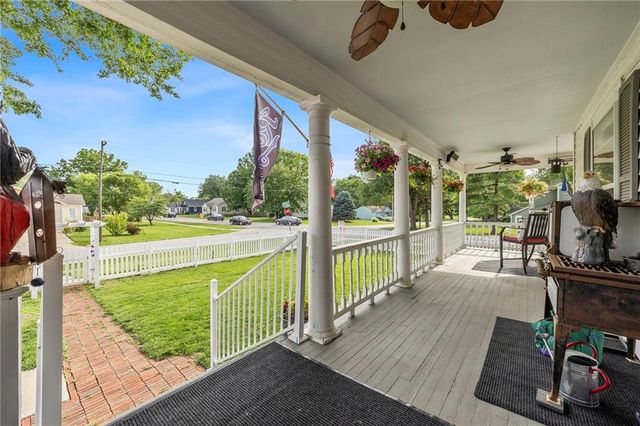 601 NE Douglas Street, Lee's Summit, MO 64063