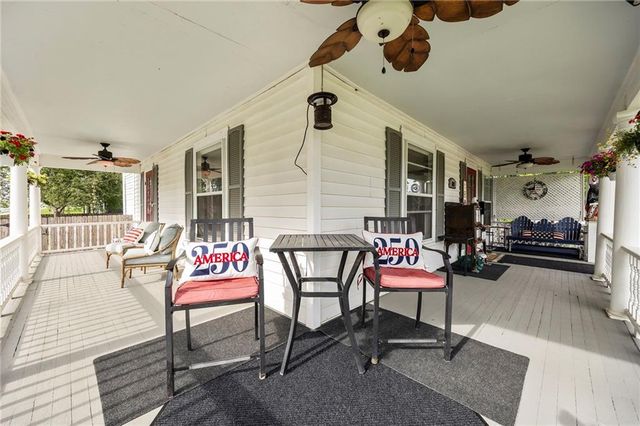 601 NE Douglas Street, Lee's Summit, MO 64063