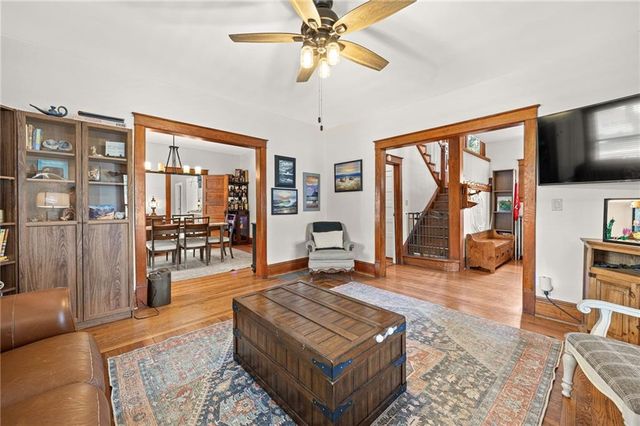 601 NE Douglas Street, Lee's Summit, MO 64063