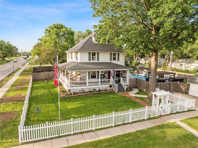 601 NE Douglas Street, Lee's Summit, MO 64063
