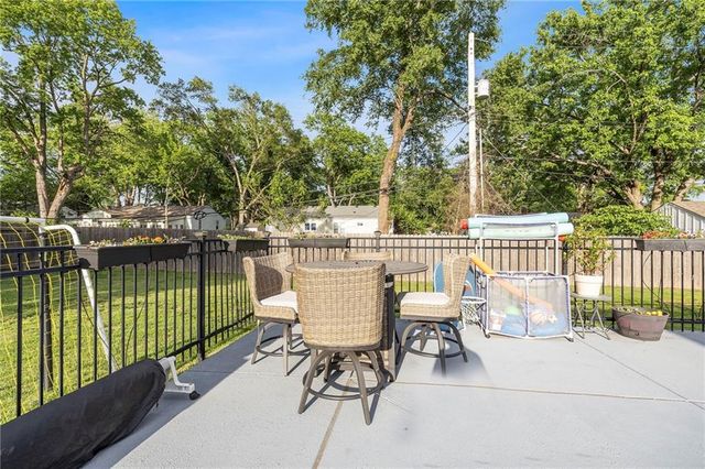 601 NE Douglas Street, Lee's Summit, MO 64063