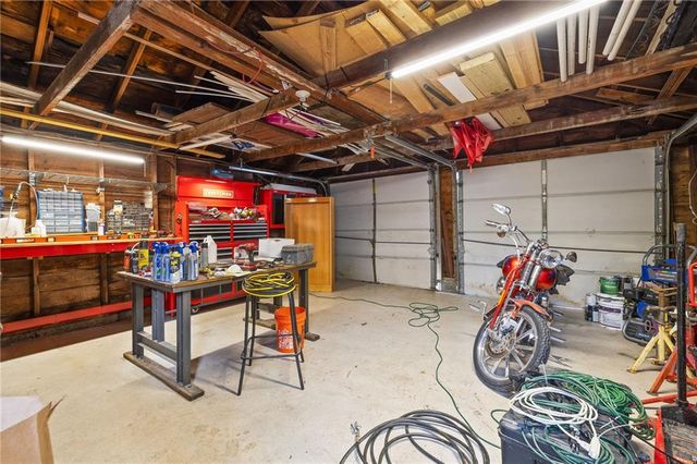 601 NE Douglas Street, Lee's Summit, MO 64063