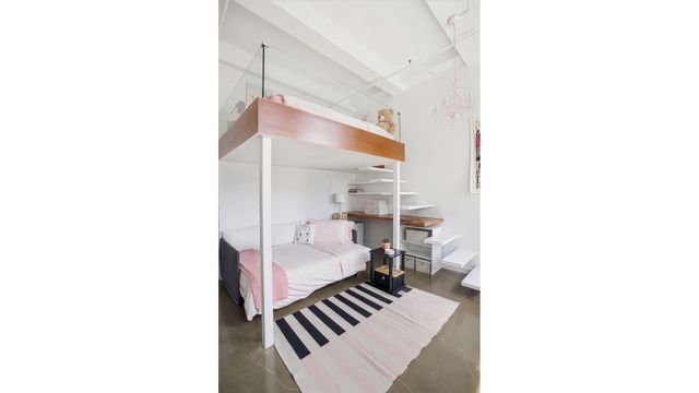 448 W 37th St Apt 9G, New York City, NY 10018