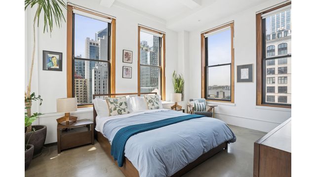 448 W 37th St Apt 9G, New York City, NY 10018