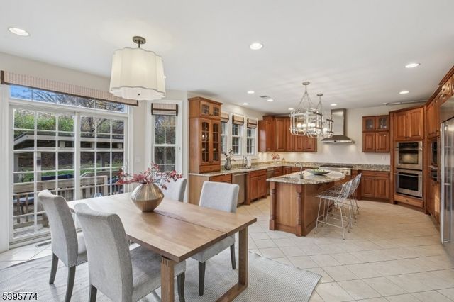 8 Arbor Rd, North Caldwell Boro, NJ 07006