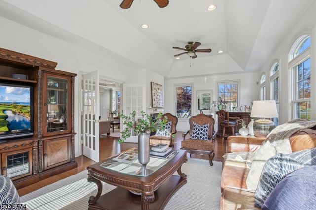 8 Arbor Rd, North Caldwell Boro, NJ 07006