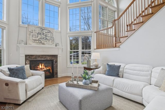 8 Arbor Rd, North Caldwell Boro, NJ 07006