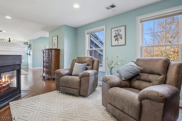 8 Arbor Rd, North Caldwell Boro, NJ 07006