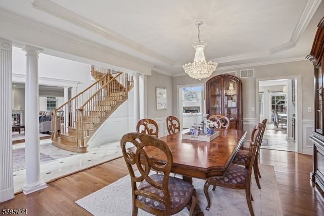 8 Arbor Rd, North Caldwell Boro, NJ 07006