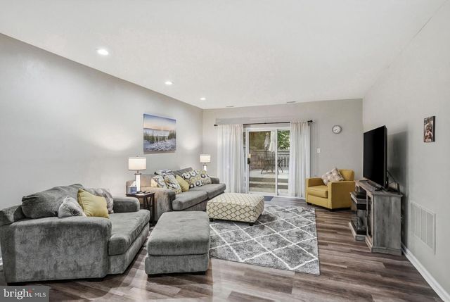 932 CHANTICLEER, Cherry Hill, NJ 08003
