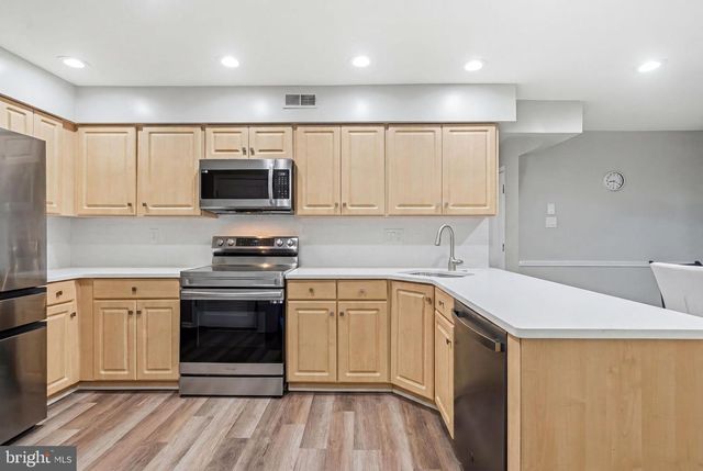932 CHANTICLEER, Cherry Hill, NJ 08003