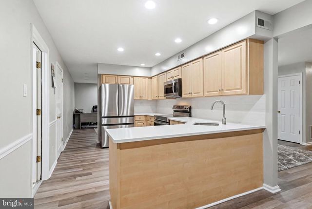 932 CHANTICLEER, Cherry Hill, NJ 08003
