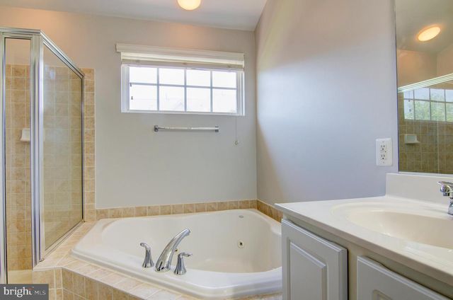 21939 BRAMBLEBUSH TER, Broadlands, VA 20148