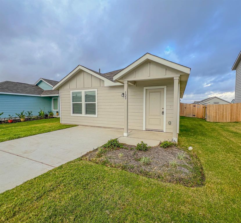 129 Hellcats WAY, Jarrell, TX 76537