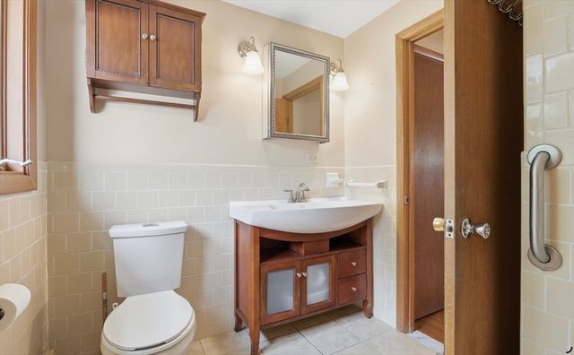 15 Elm Court, Maynard, MA 01754