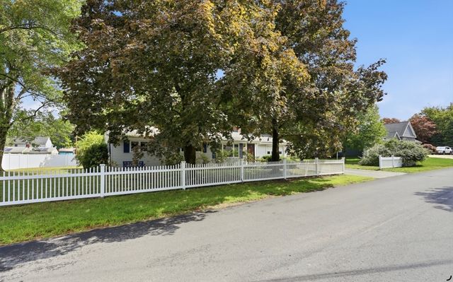 15 Elm Court, Maynard, MA 01754