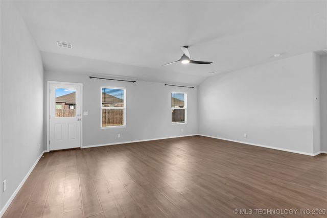 7413 E 158th Street S, Bixby, OK 74008