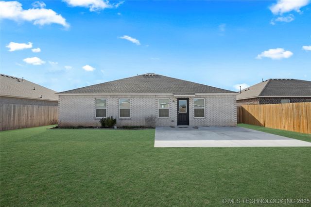 7413 E 158th Street S, Bixby, OK 74008